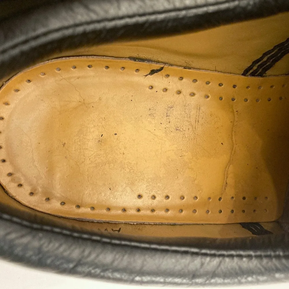 Vtg Dr. Martens Black Leather Oxfords 8053 Mens 9 M Made in England Distressed